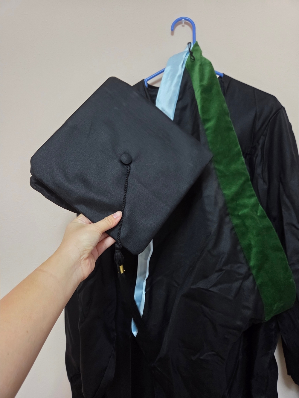 (OS) Jostens Collection Masters Degree Black Cap, Gown, Regalia, and Tassel